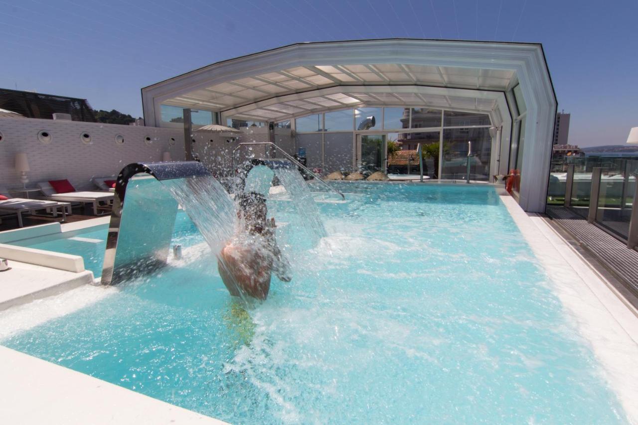 Gran Hotel Nagari Boutique & Spa Vigo Dış mekan fotoğraf The pool at the hotel