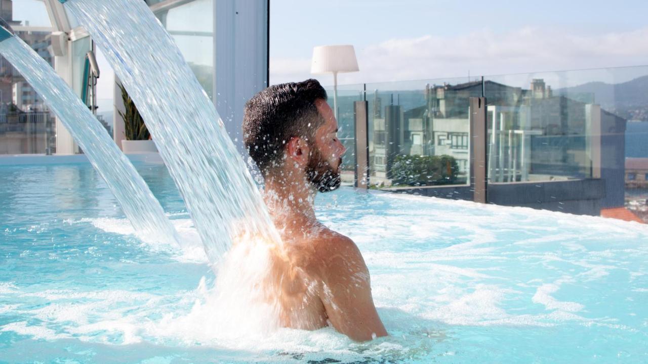 Gran Hotel Nagari Boutique & Spa Vigo Dış mekan fotoğraf A man in a spa