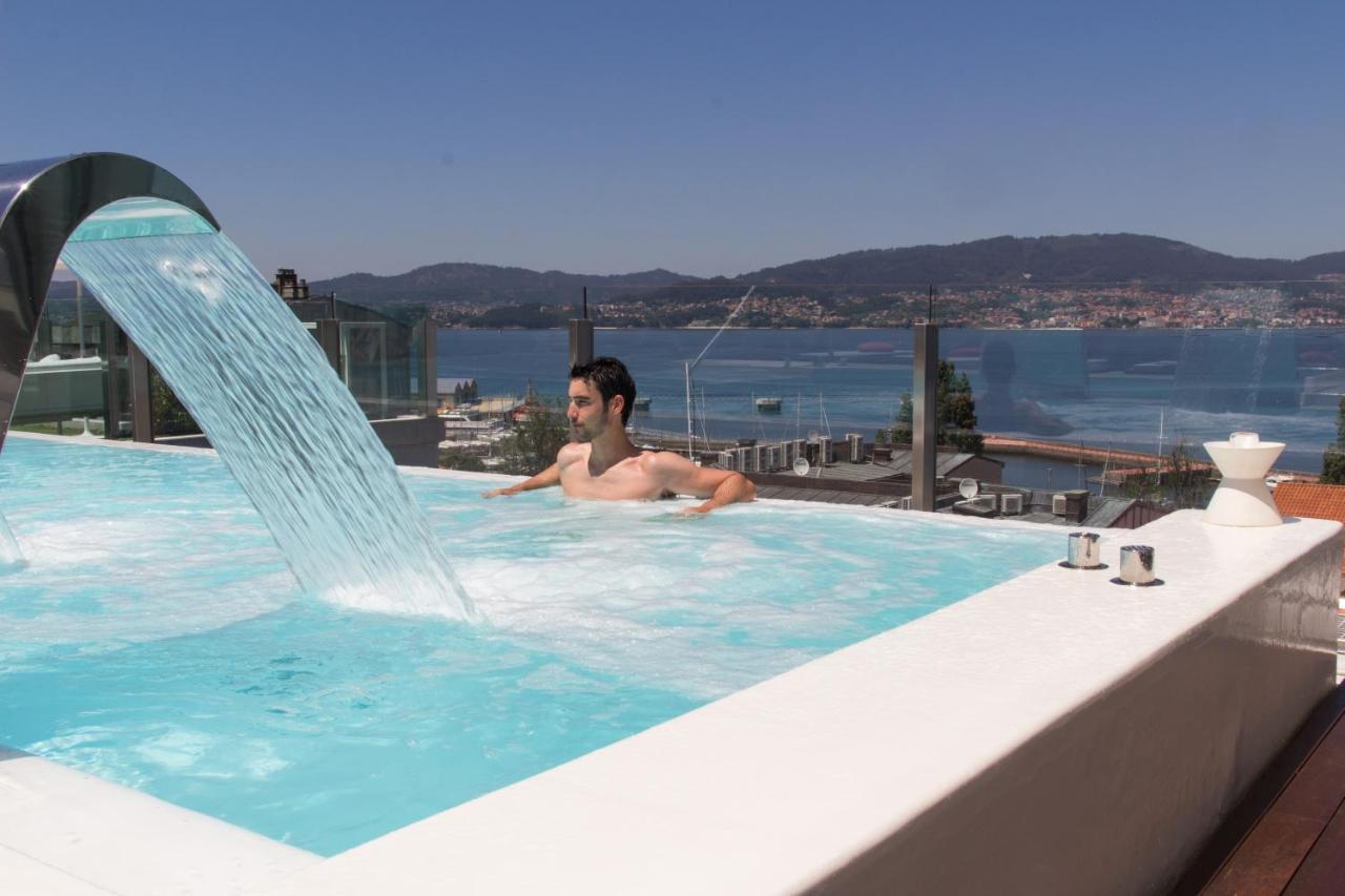 Gran Hotel Nagari Boutique & Spa Vigo Dış mekan fotoğraf A man in a spa