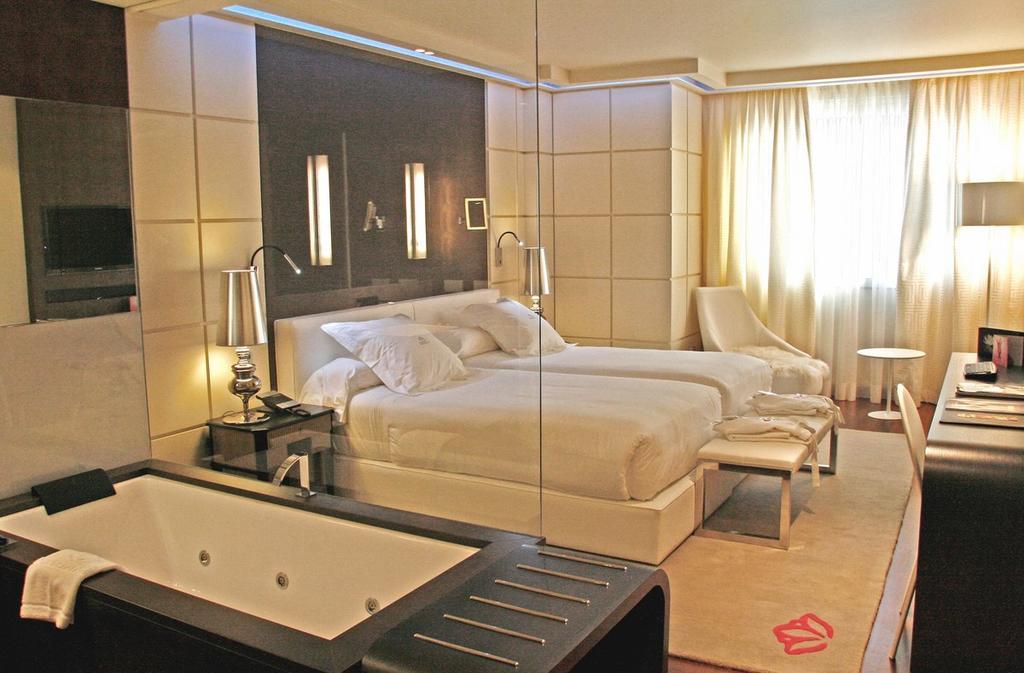 Gran Hotel Nagari Boutique & Spa Vigo Dış mekan fotoğraf A room at the Mandarin Oriental, Milan