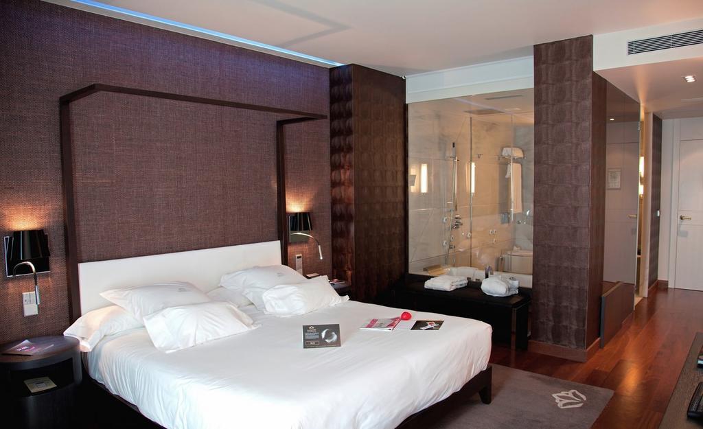 Gran Hotel Nagari Boutique & Spa Vigo Dış mekan fotoğraf A room at the hotel