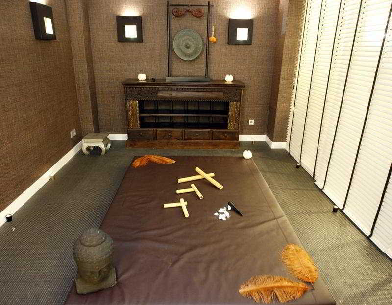 Gran Hotel Nagari Boutique & Spa Vigo Dış mekan fotoğraf A room for the practice of shiatsu